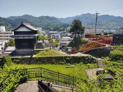 Shrine and torii at Usuki castle, near the Stone Buddhas.